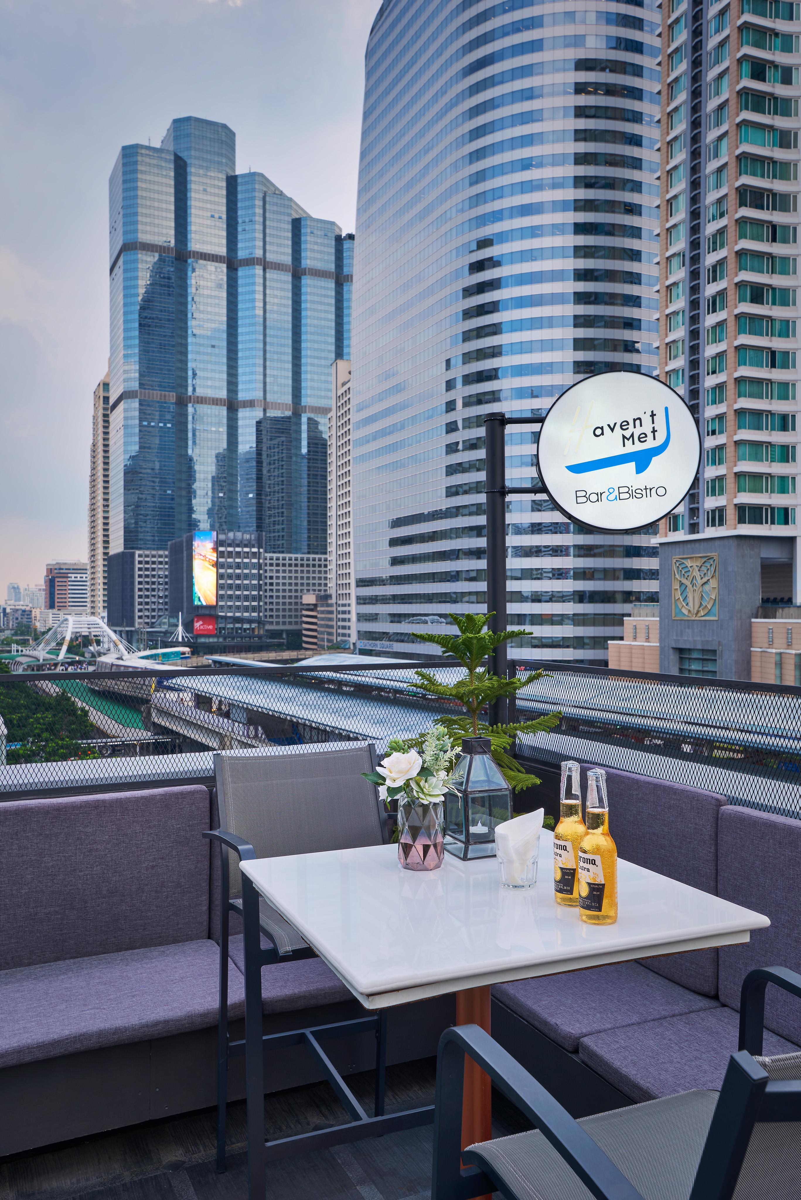 Sora Hotel Silom Bangkok Eksteriør billede